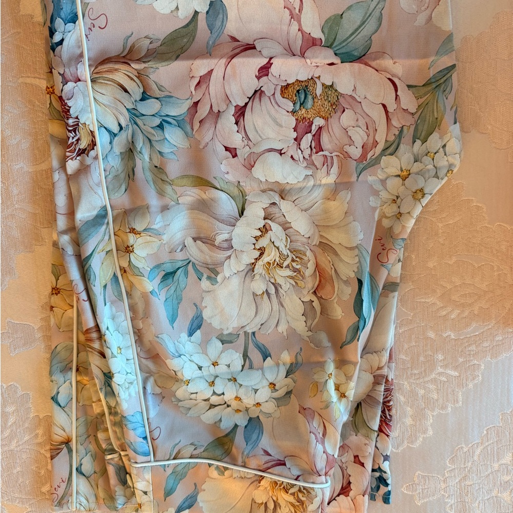 Floral Satin Kimono Robe and pants - Picture 7 of 8
